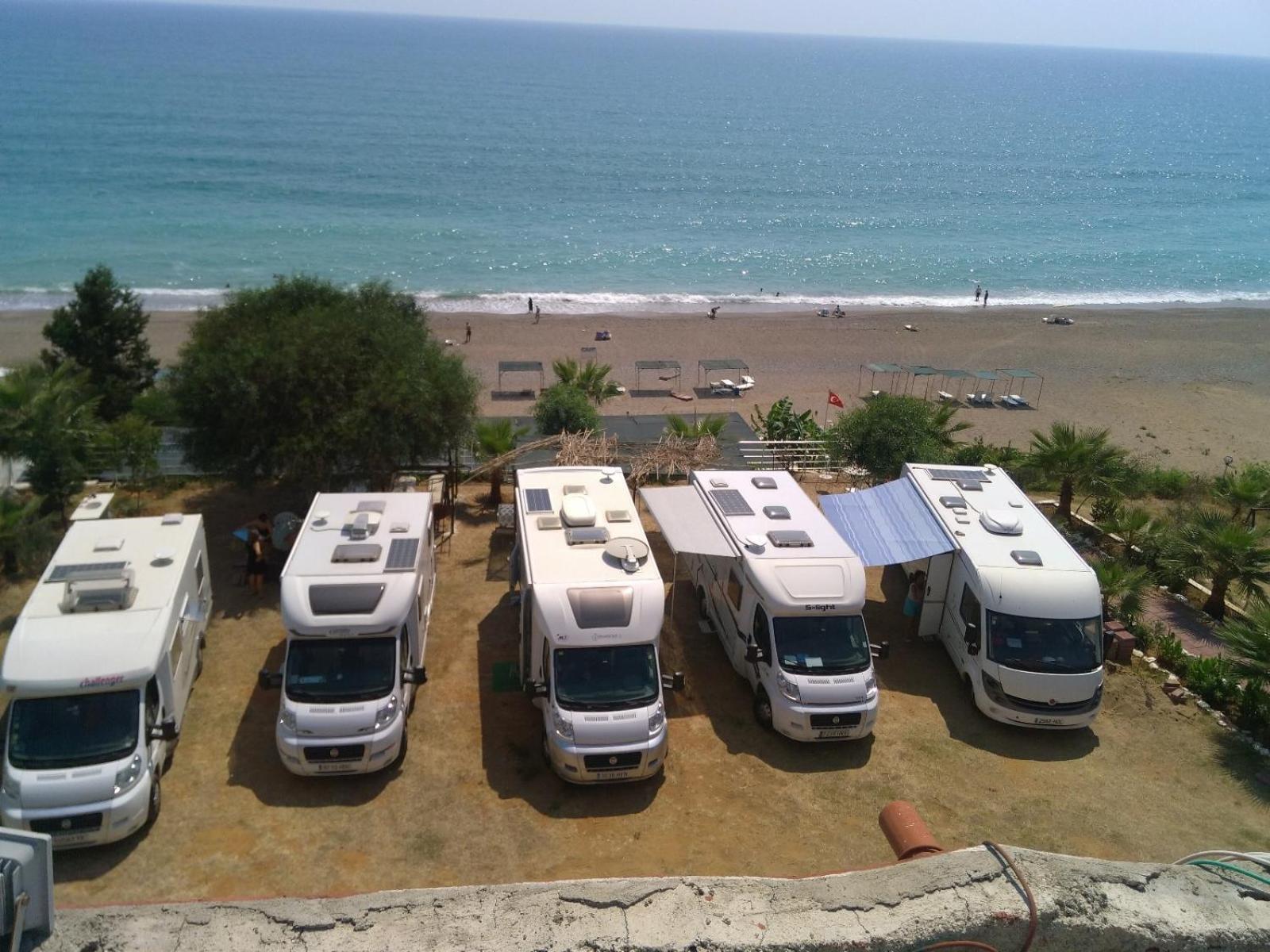 Hotel Mavi Cennet Camping Caravan Kızılot Exterior foto